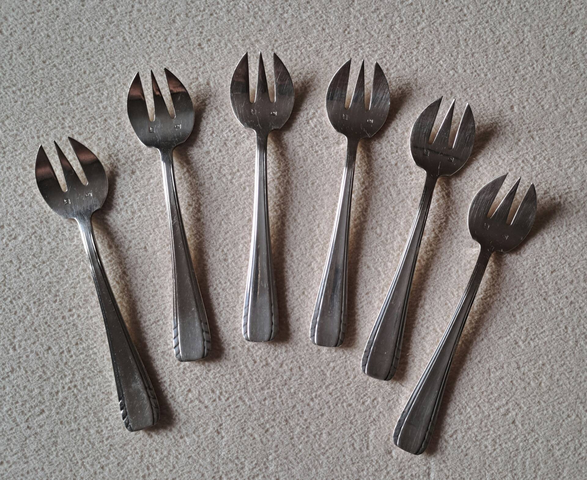 6 Art Deco oyster forks by Jean François Guillaumot