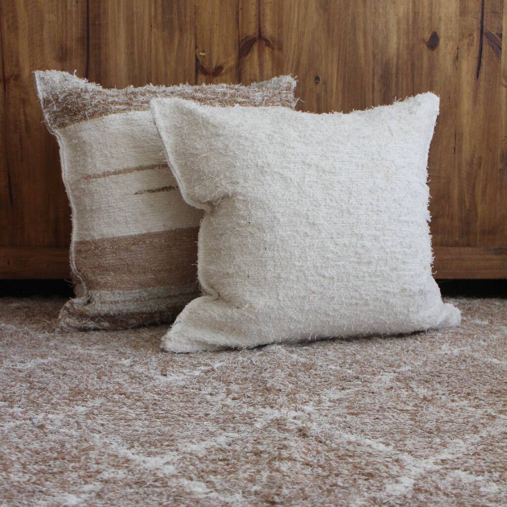 Housse de coussin artisanale en coton recyclé tissé main