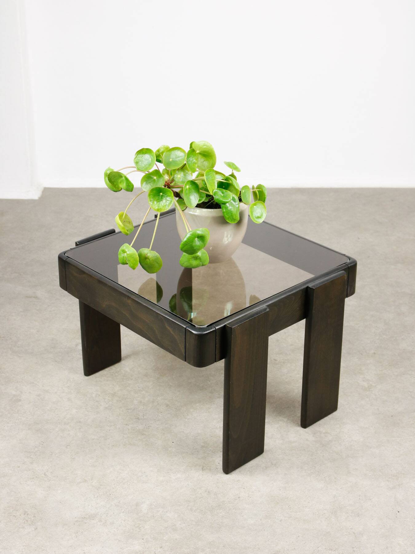 Table basse vintage par Gianfranco Frattini, années 1970