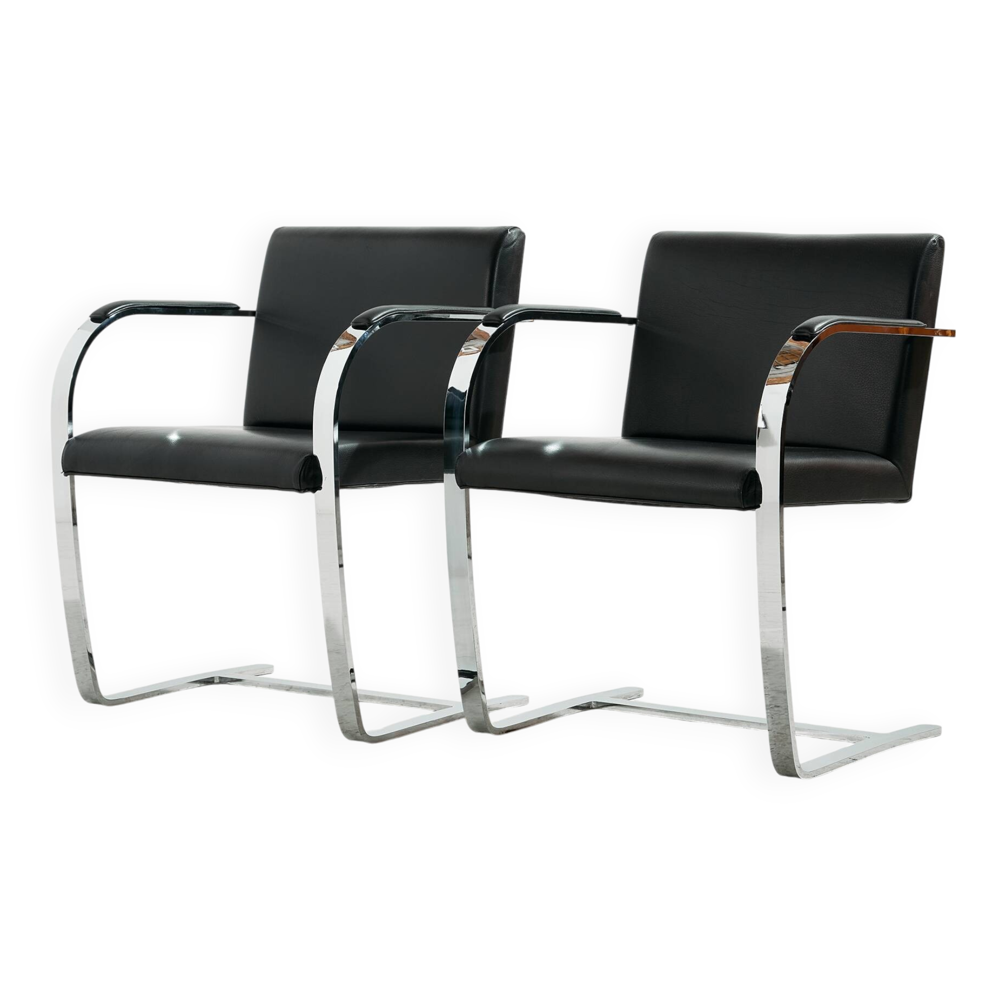 Brno armchair by Alivar