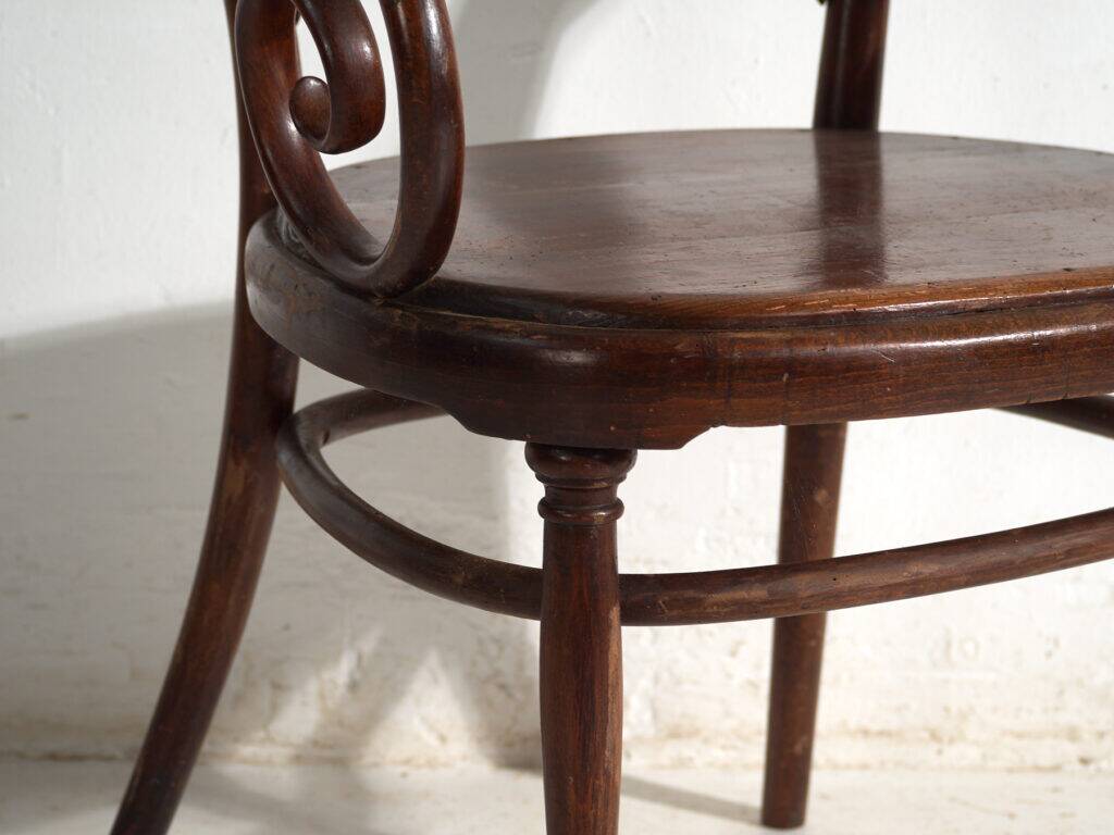 Fauteuil ancien en bois courbé Thonet – Autriche, vers 1900