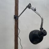 Ancienne lampe applique d’atelier bauhaus hala 122