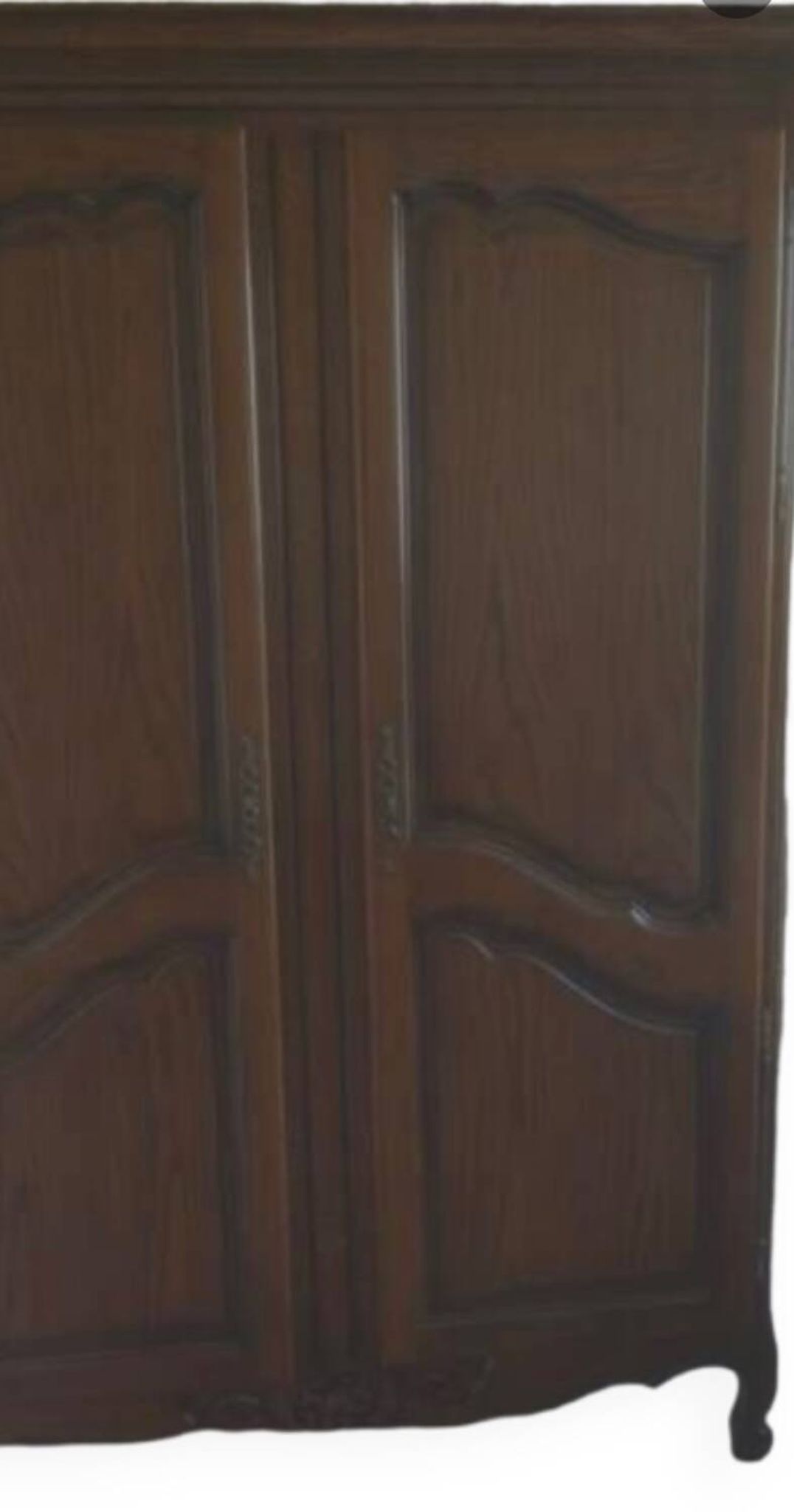 Armoire ancienne, armoire style Louis XV en bois massif