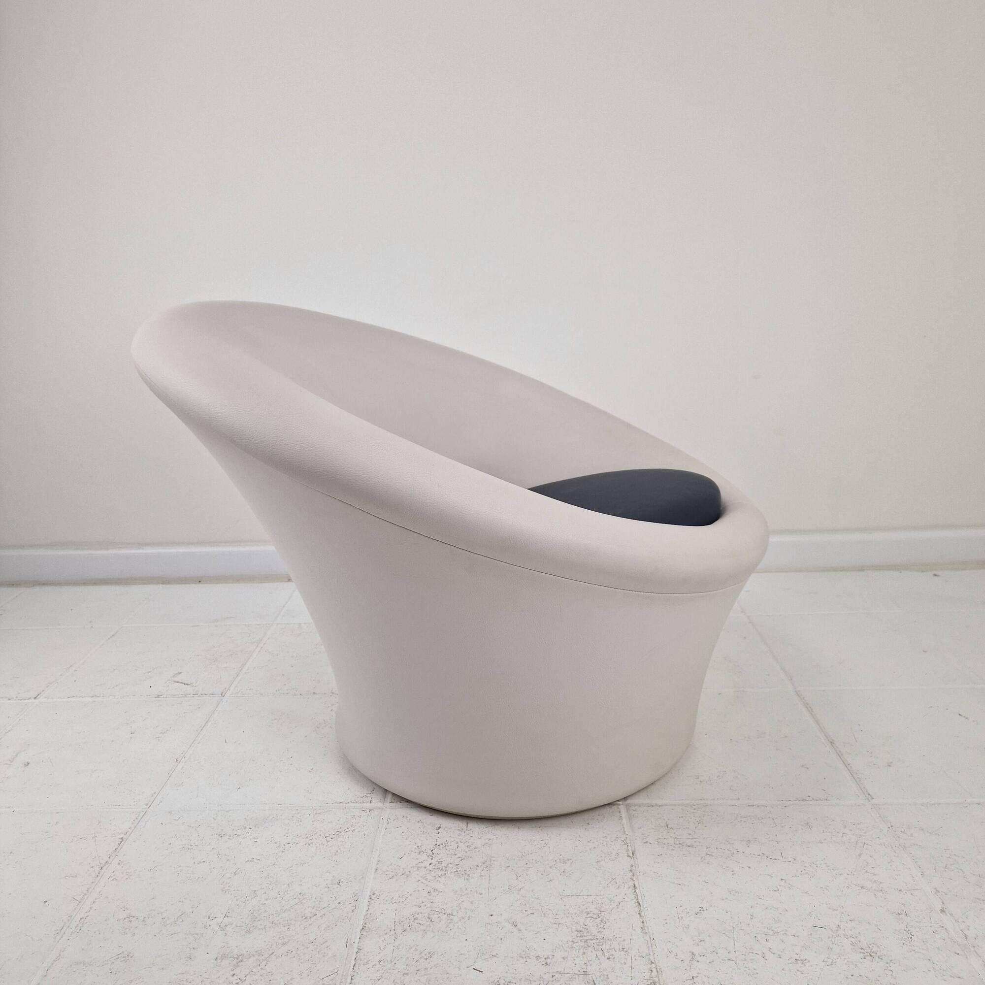 Iconic Pierre Paulin 'Mushroom' Chair (Model F560) for Artifort, 1960's