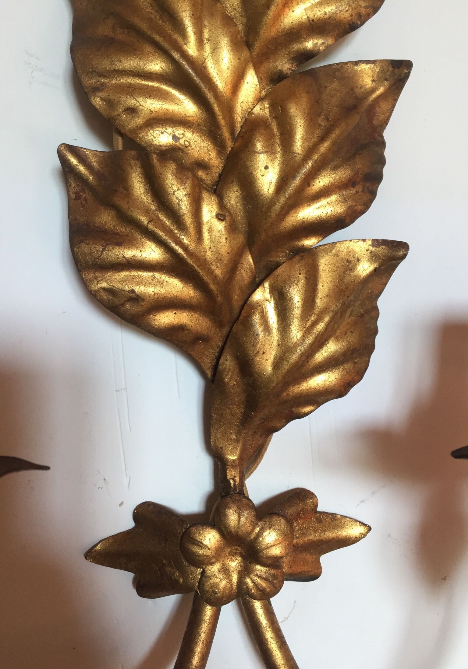 Wall lamp golden leaves