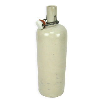 Stoneware hot water bottle with stopper