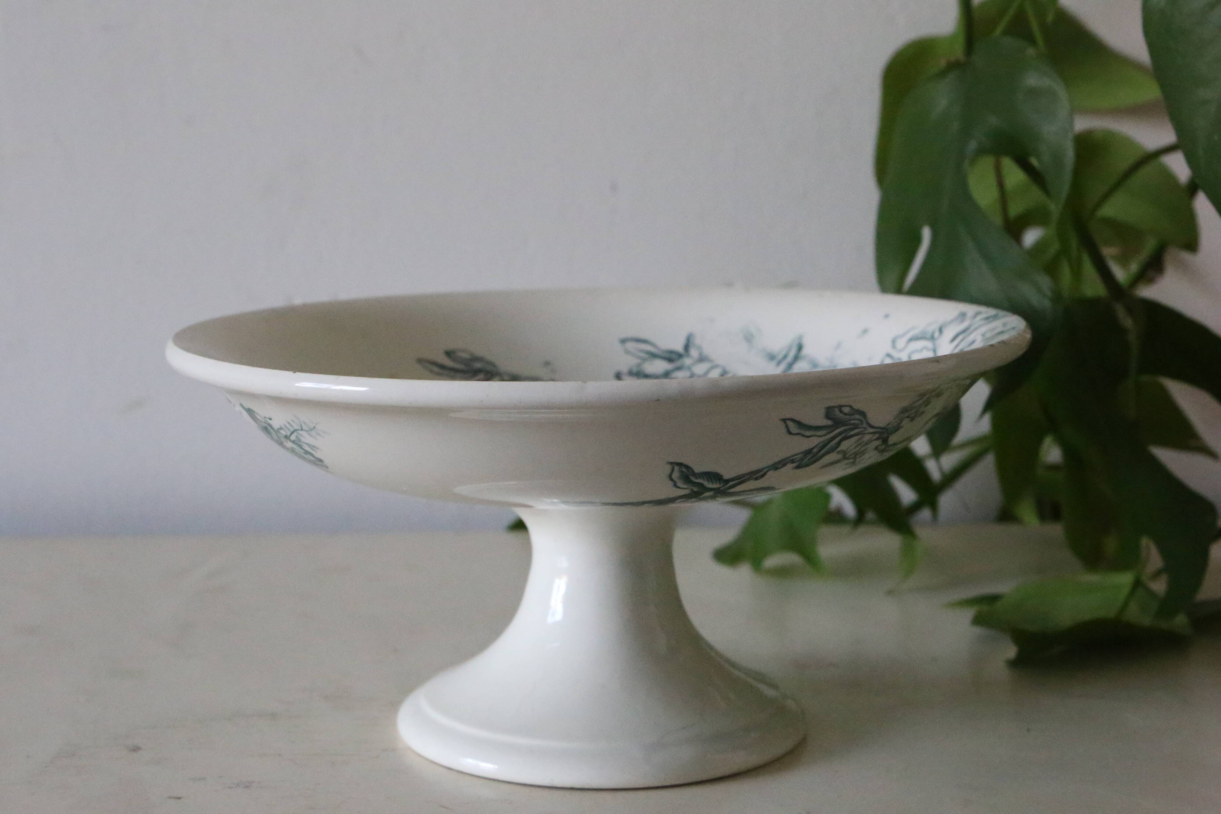 Floreal fruit bowl, from the Faïencerie Nouvelle de Givors, iron earth