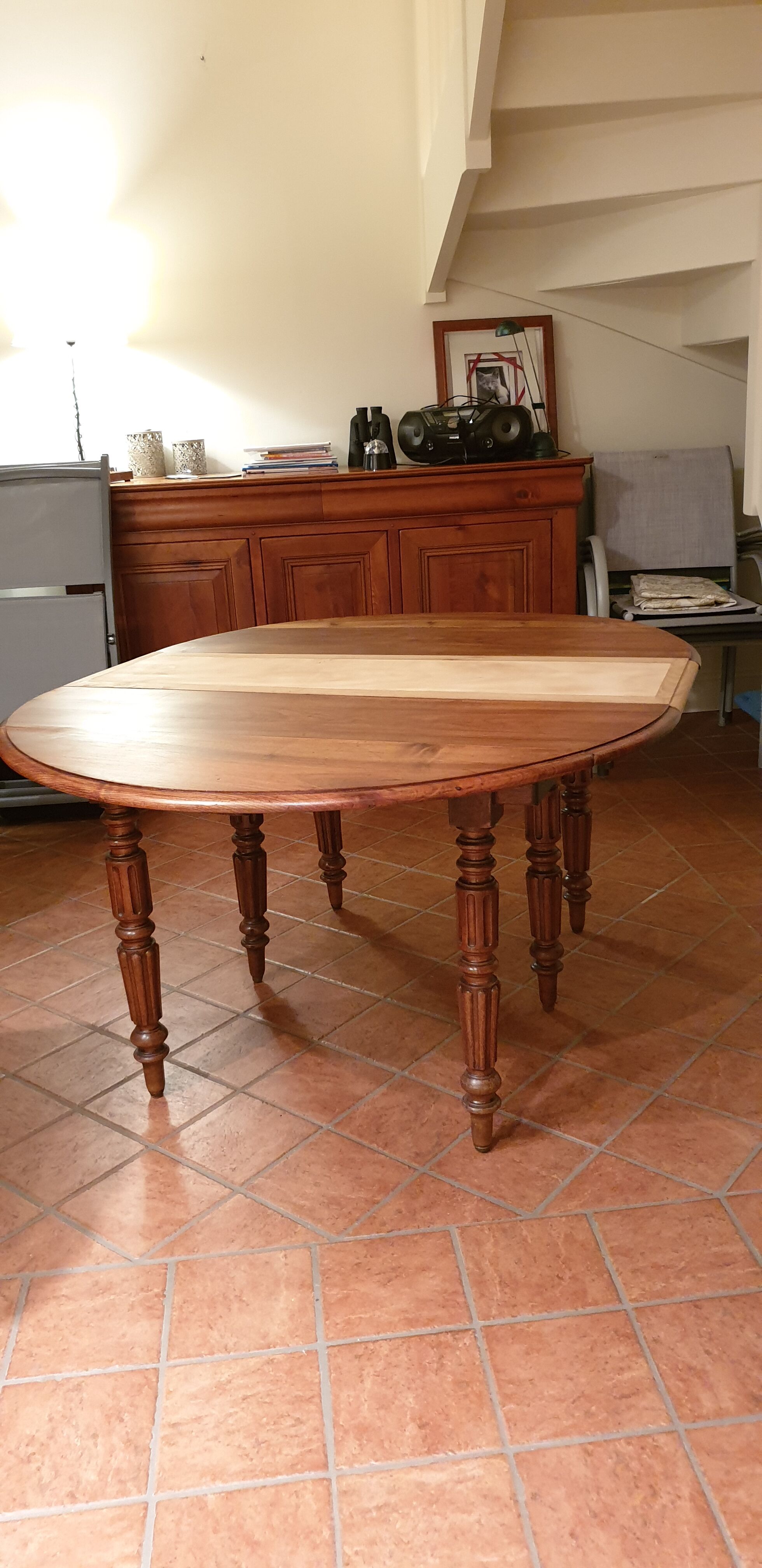 Round table cherry wood shutters, 6 feet, extendable 10/12 cutlery