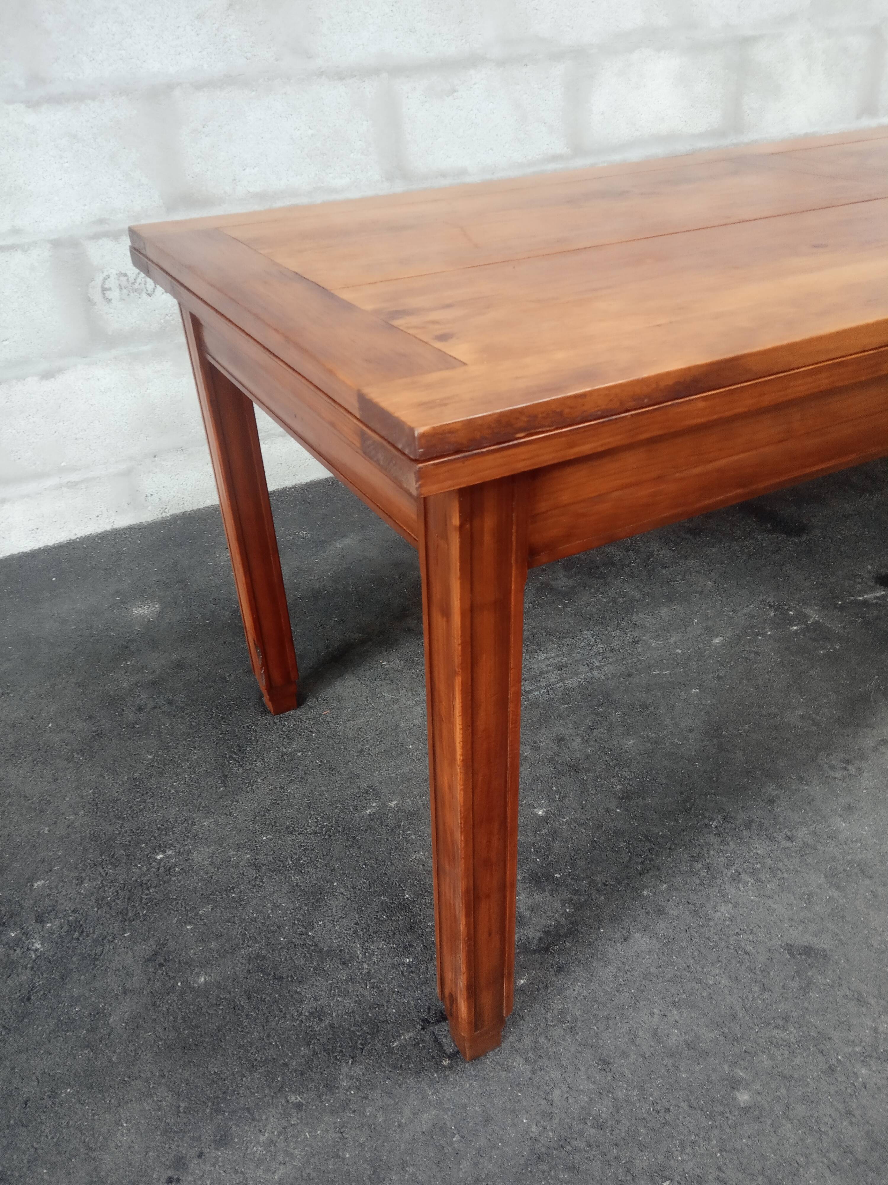 Old farmhouse table 12/14 people