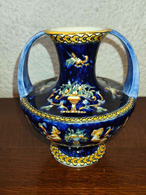 Vase à 2 anses polychrome en faïence de Gien France à décor Renaissance 1938