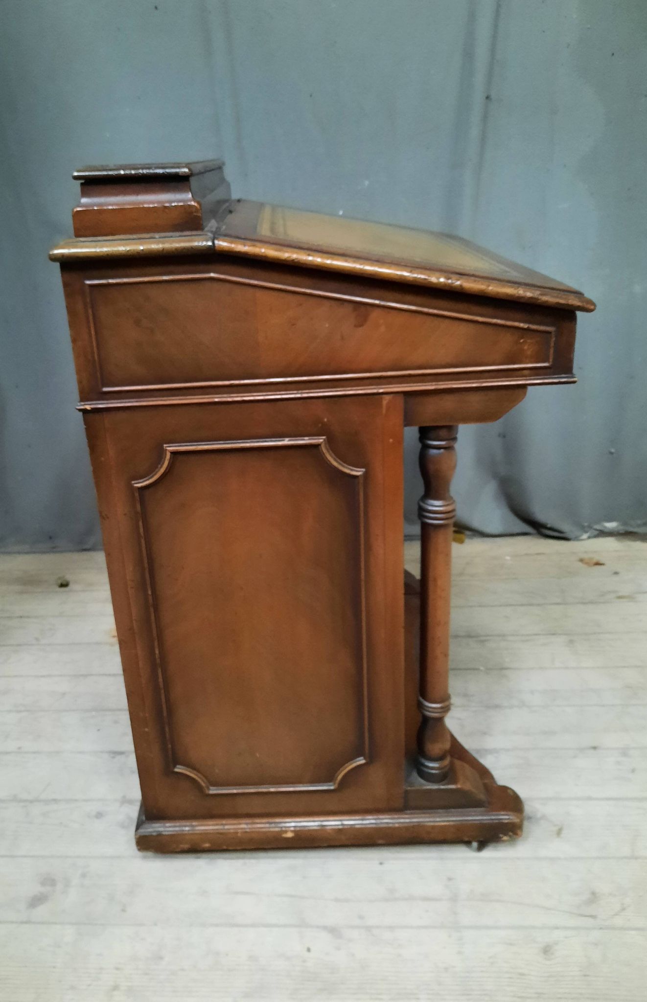 Deavenport Mahogany Desk