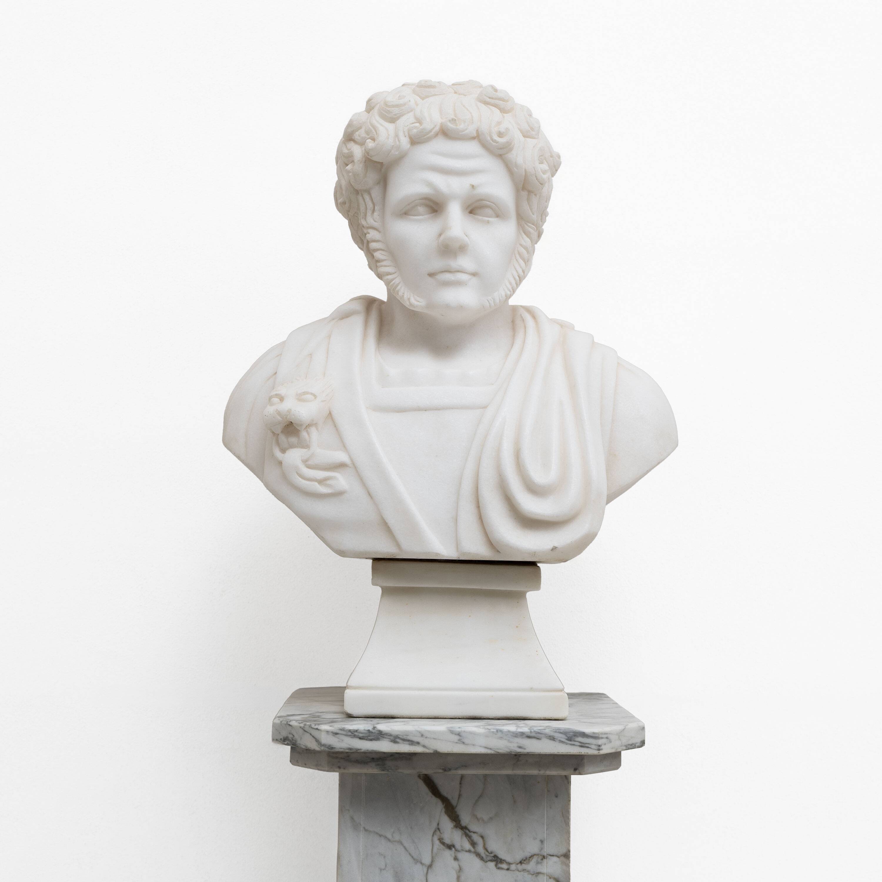 Buste en marbre blanc d'un empereur romain, XXe siècle