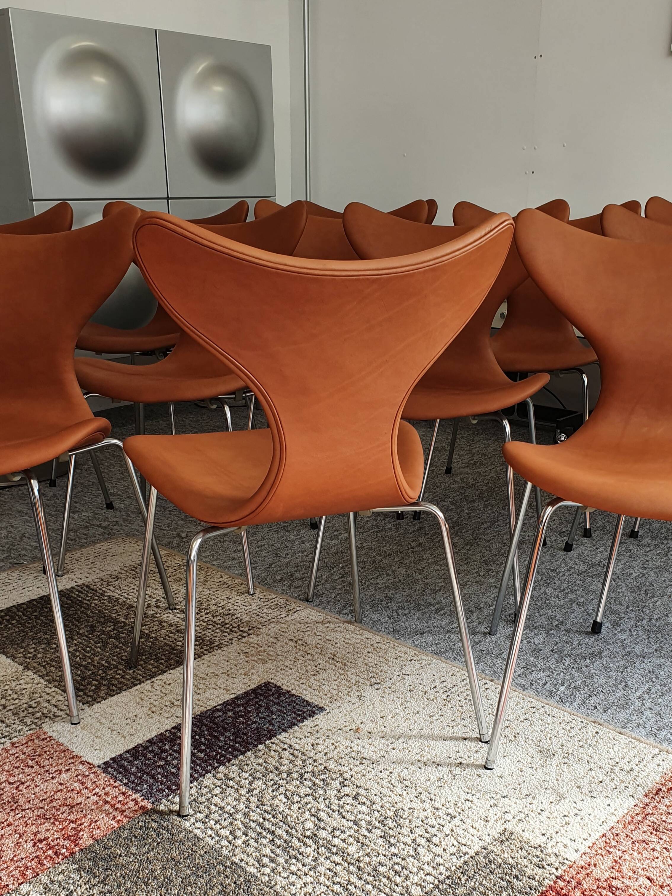 Arne Jacobsen seagull chair by Fritz Hansen 1970
