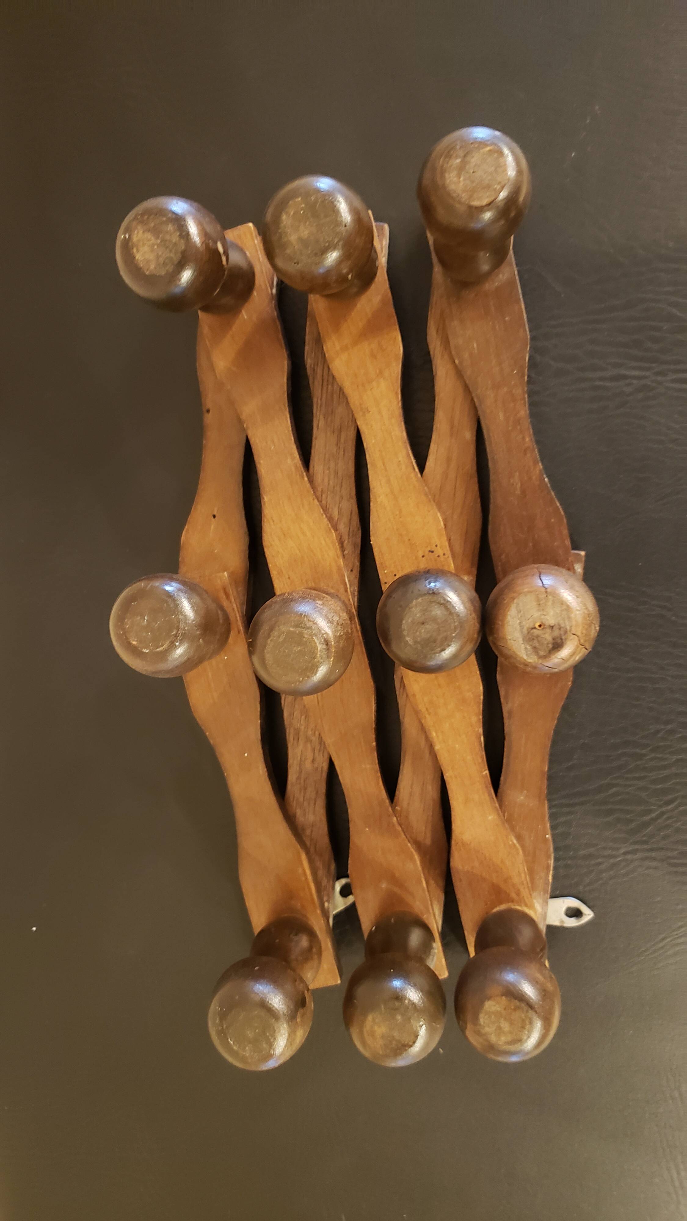 Extendable wooden coat rack with 10 old vintage hooks