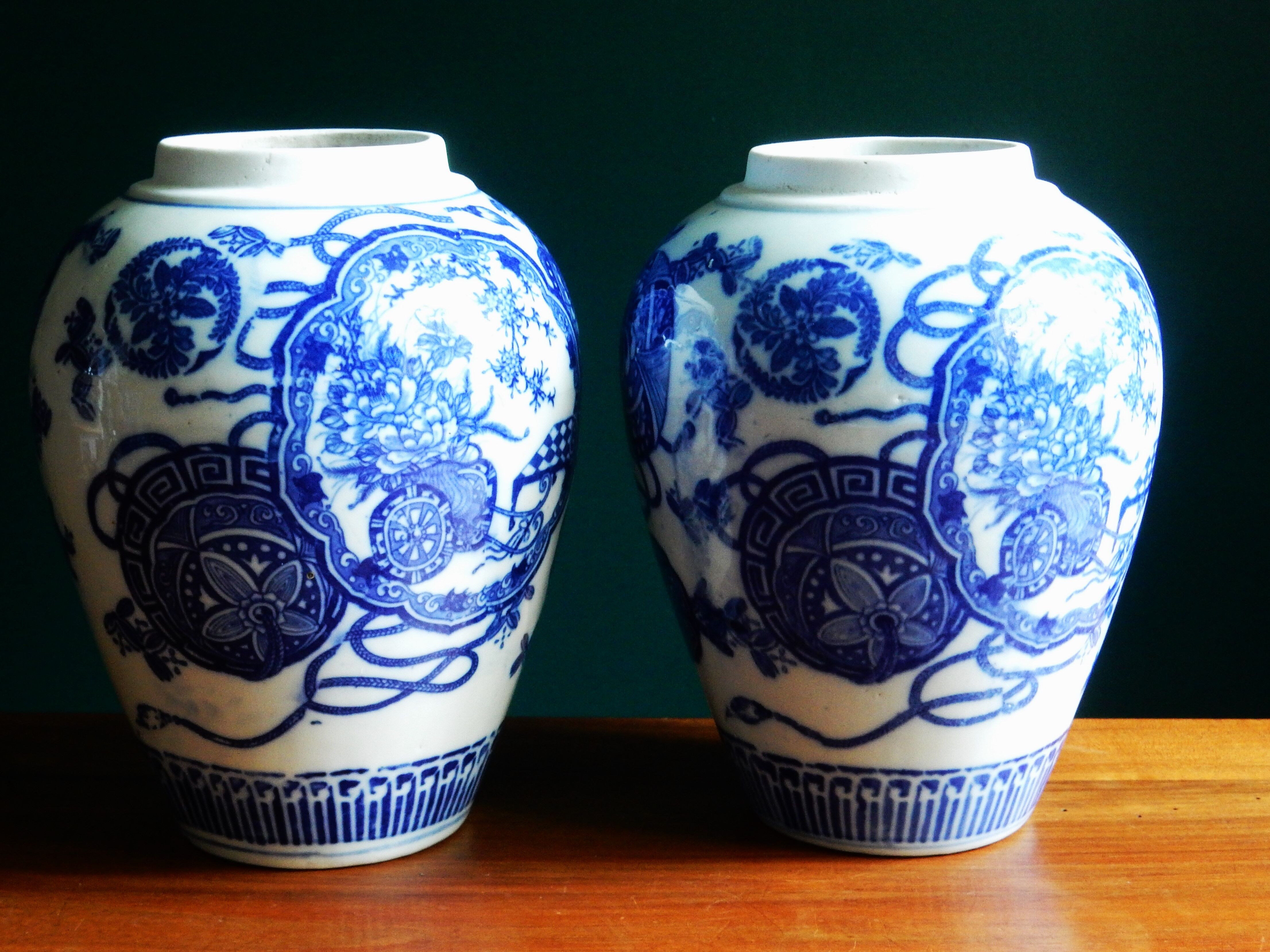 Pair of blue and white chinese vases