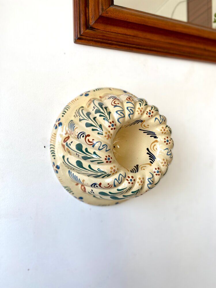 Glazed ceramic kougelhopf mould