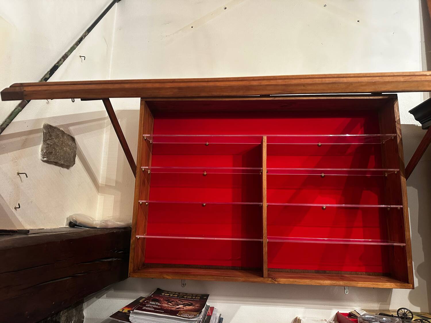 Wall display case for Collection - Wood and Plexiglass D 18 cm / W 106 cm / H 7 cm