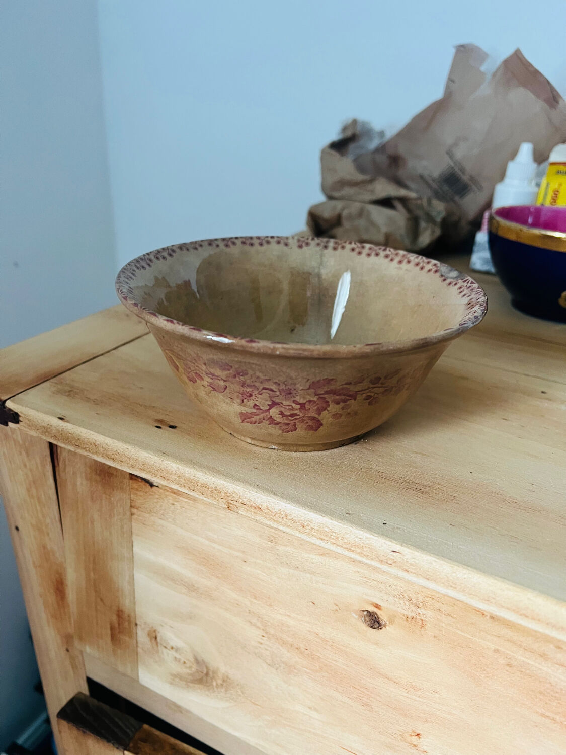 Bowl of vine leaves Establishment Debray Guadeloupe