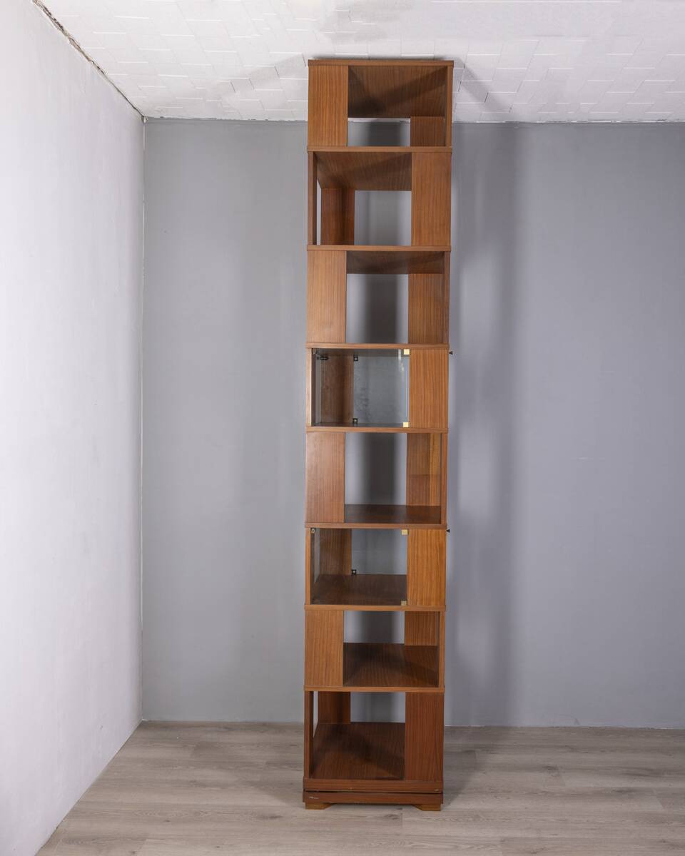 Grande bibliothèque pivotante en bois, design italien vintage des années 1960, pour le centre de la pièce.
