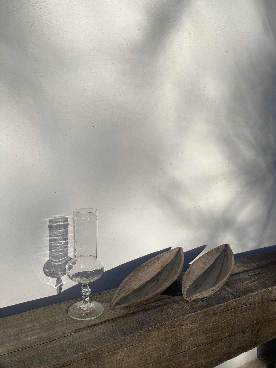 Vase sur pied en verre transparent