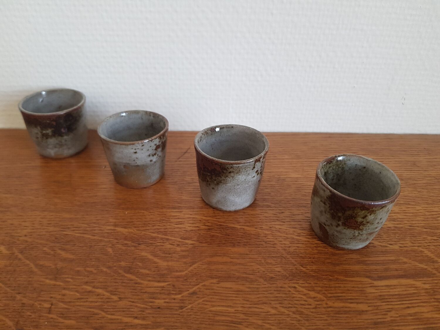 Set of 4 ceramic shells