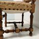 Chaise style Louis XIII en noyer
