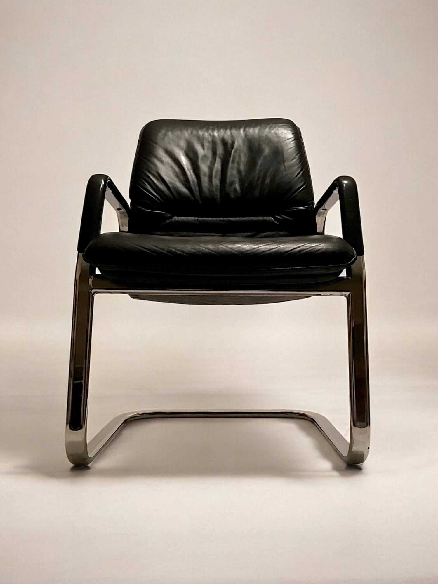Black leather and chrome steel office chair, Italy 1990