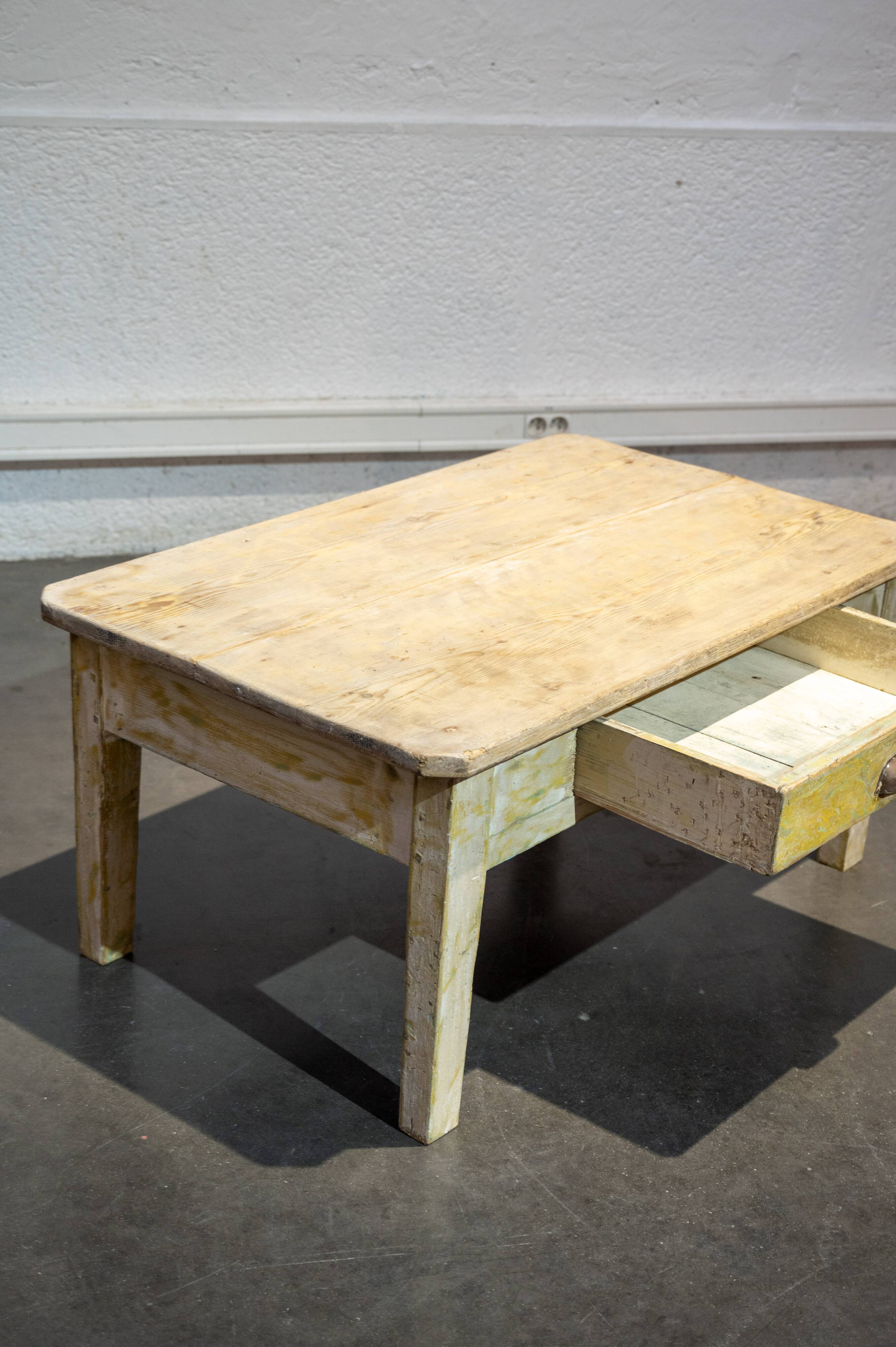 Country style coffee table