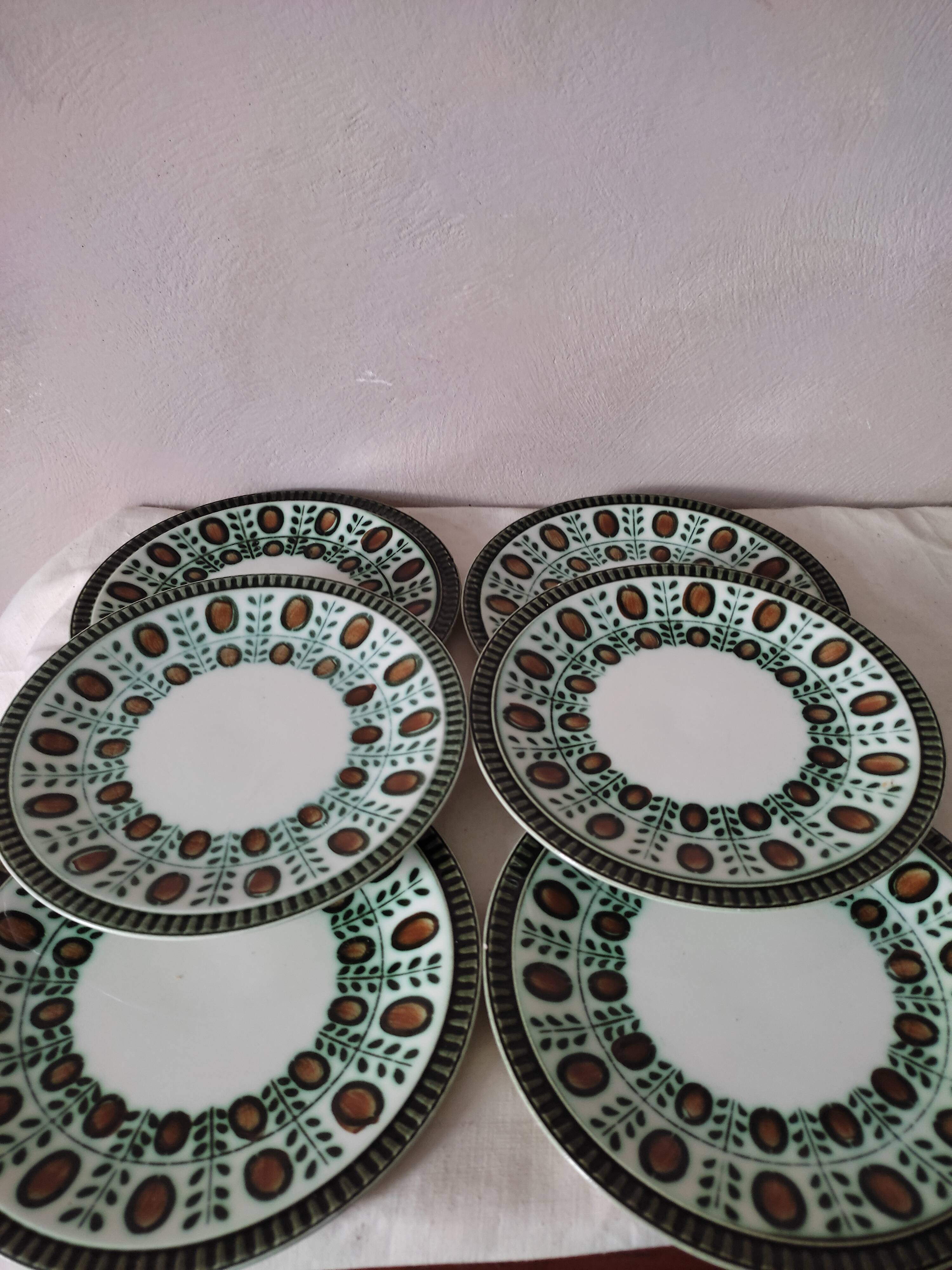 Set of 6 plates a dessert Boch model Walnut