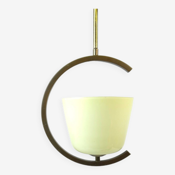 Rare lampe à suspension Bauhaus minimaliste en verre et laiton du milieu du siècle par Vereinigte Werkstätten Munich