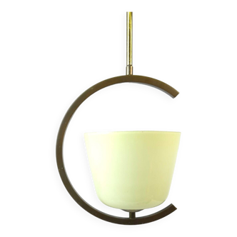 Rare lampe à suspension Bauhaus minimaliste en verre et laiton du milieu du siècle par Vereinigte Werkstätten Munich