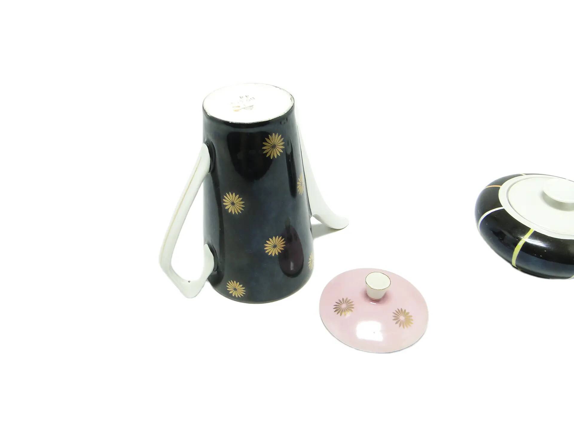 Mid-century modern coffee pot, porcelain, Chodzież, Poland, 1970s.