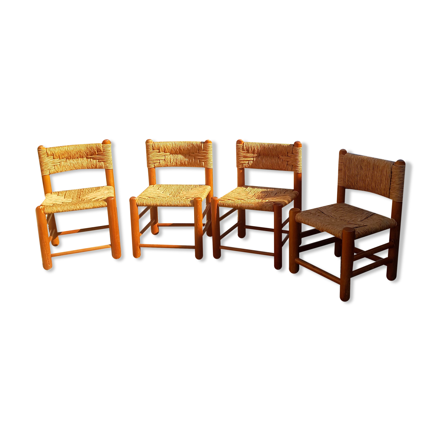 set of 4 mulched pine chairs