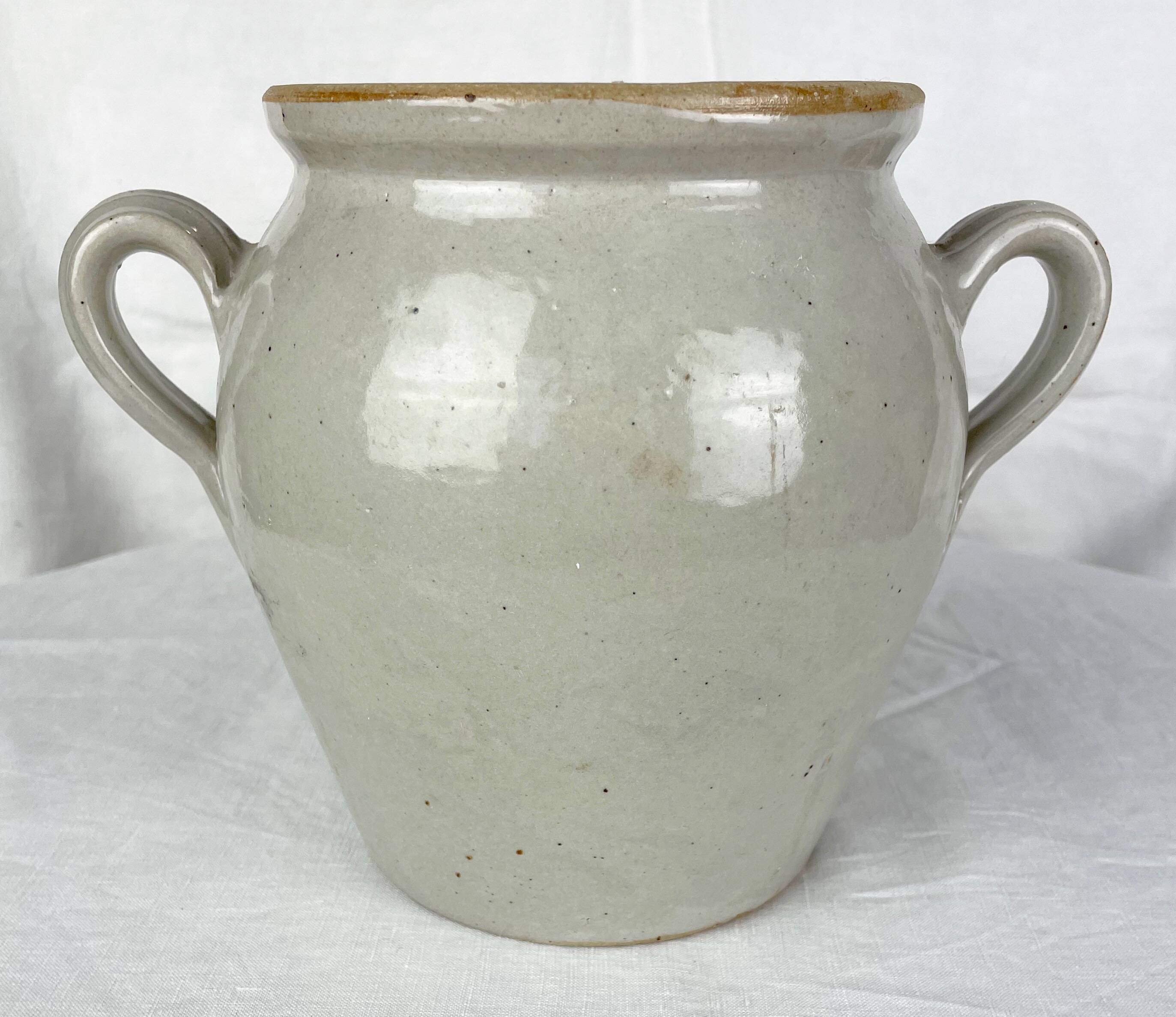 Earthen grease pot