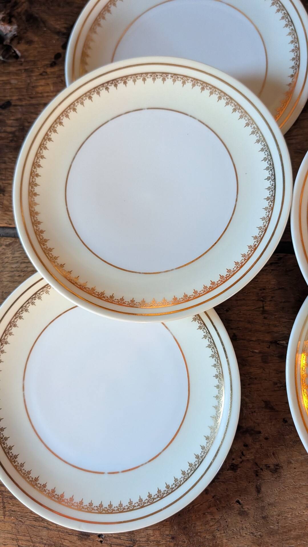 6 dessert plates A. Lanternier Limoges – gold decoration, 1950s