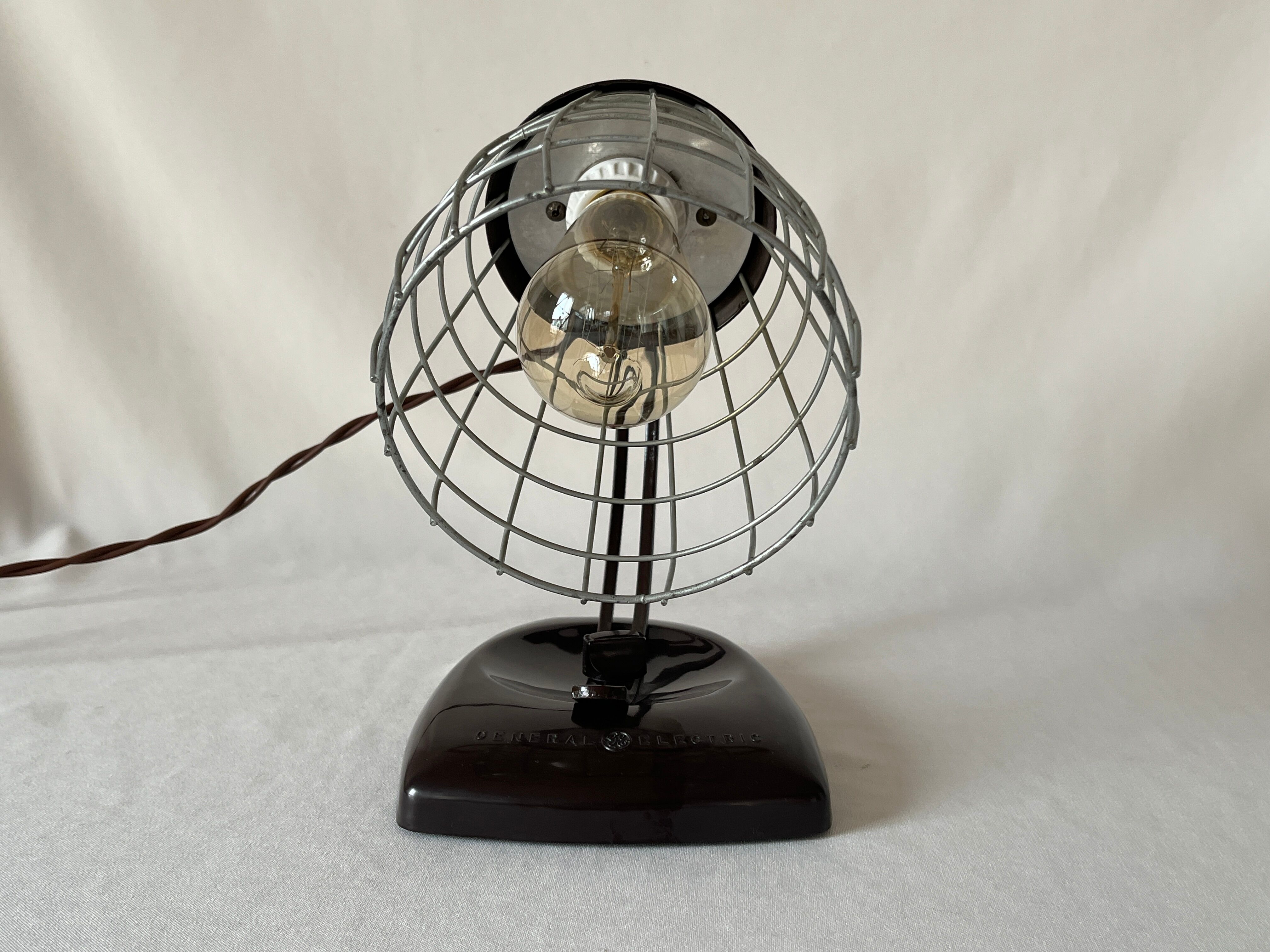 Table lamp Theralux General Electric GE bakelite and industrial metal grid infra red 1930