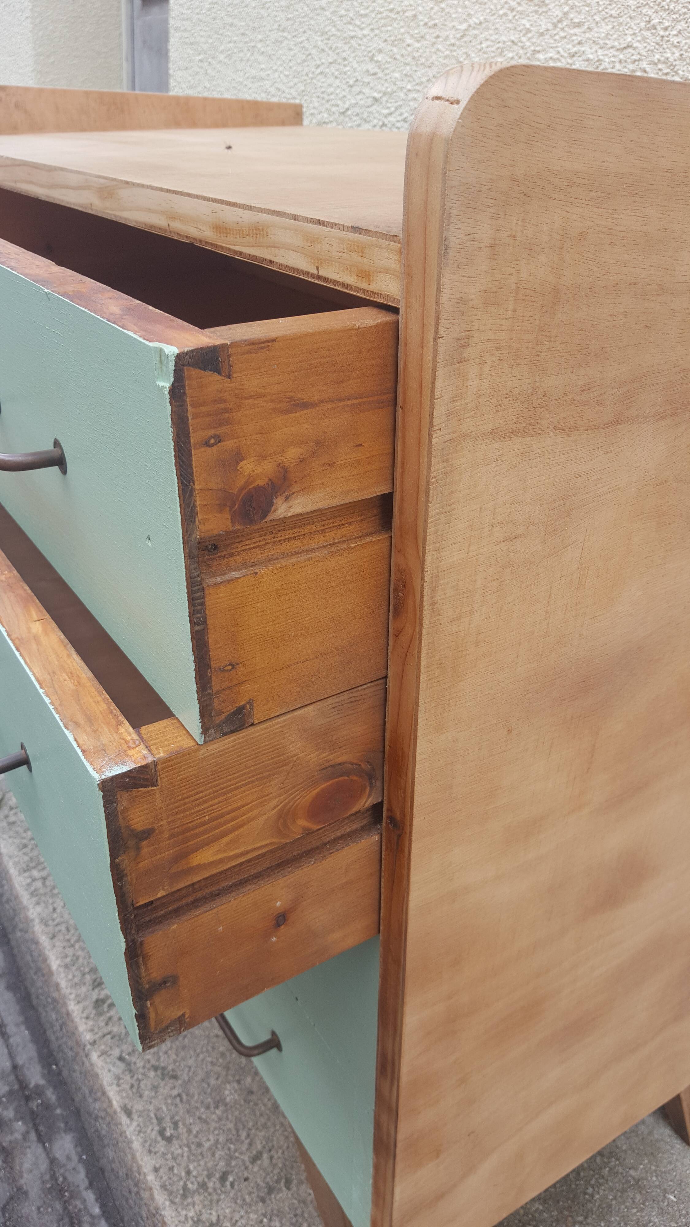 Vintage chest of drawers