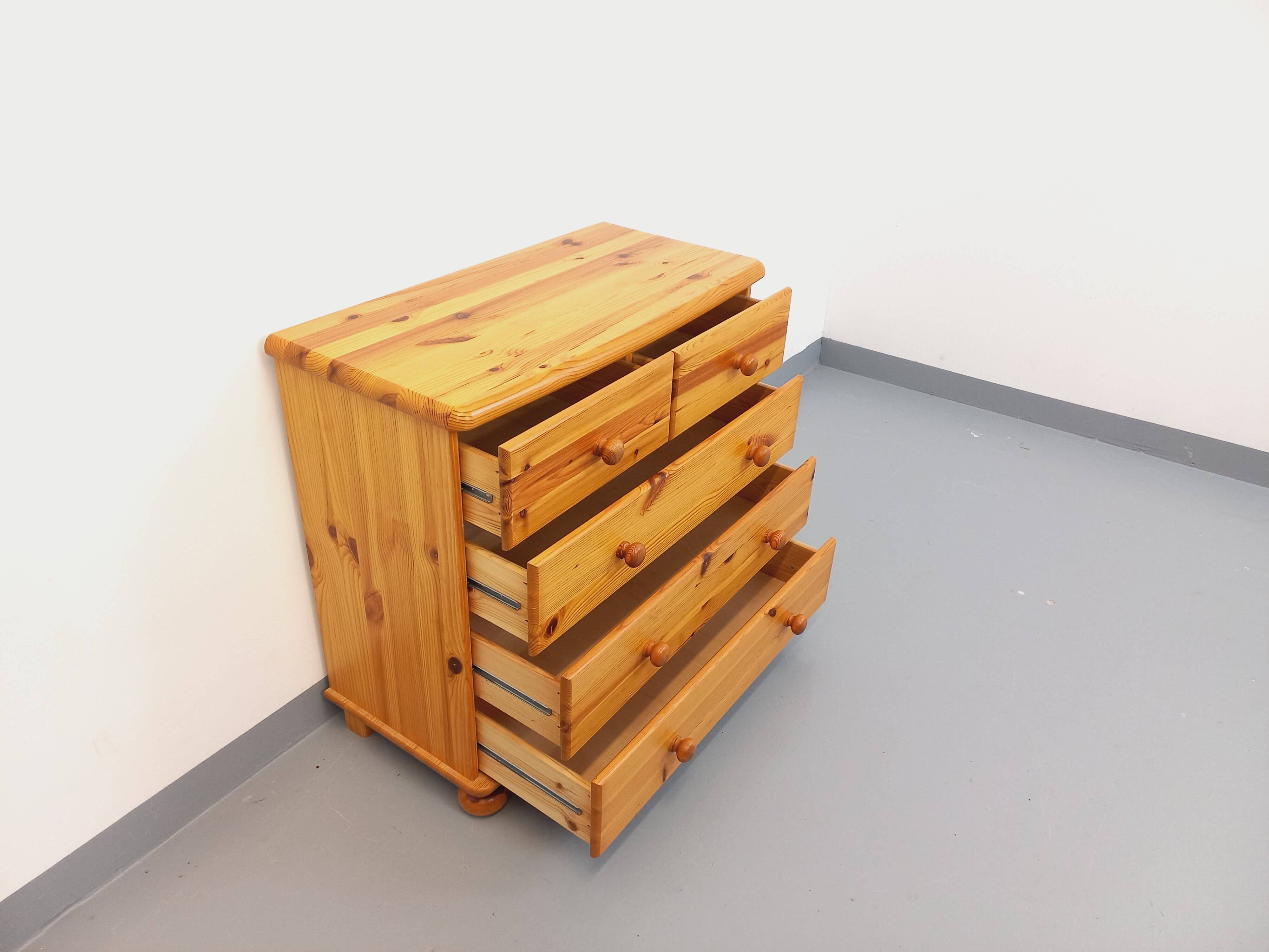 Vintage pine chest of drawers from the 70s