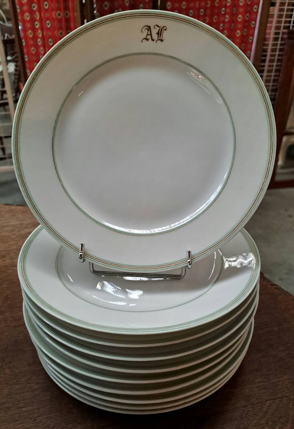 10 Pillivuyt porcelain dessert plates