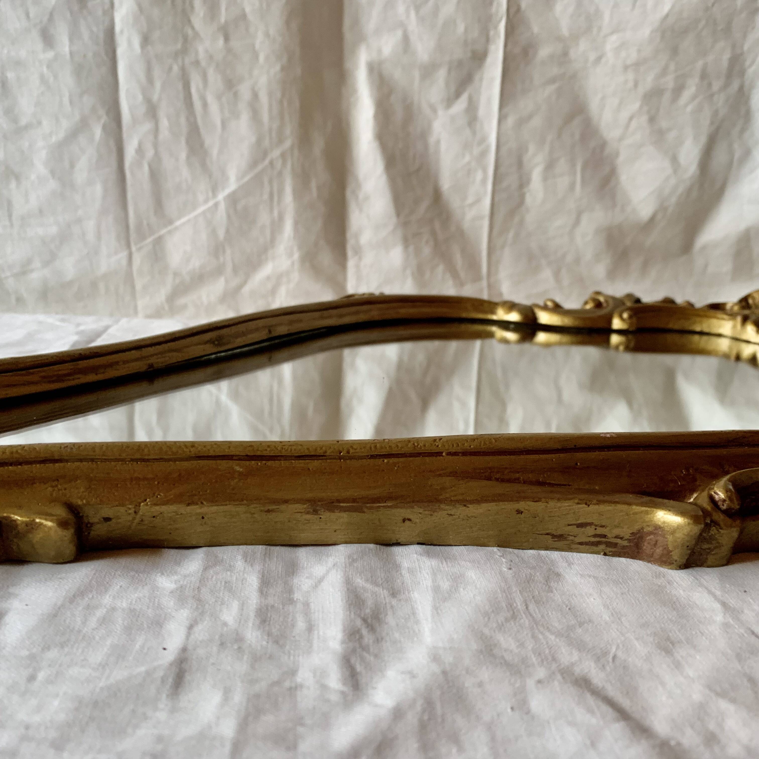 Vintage shell mirror in gold plaster