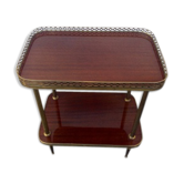 Serving table