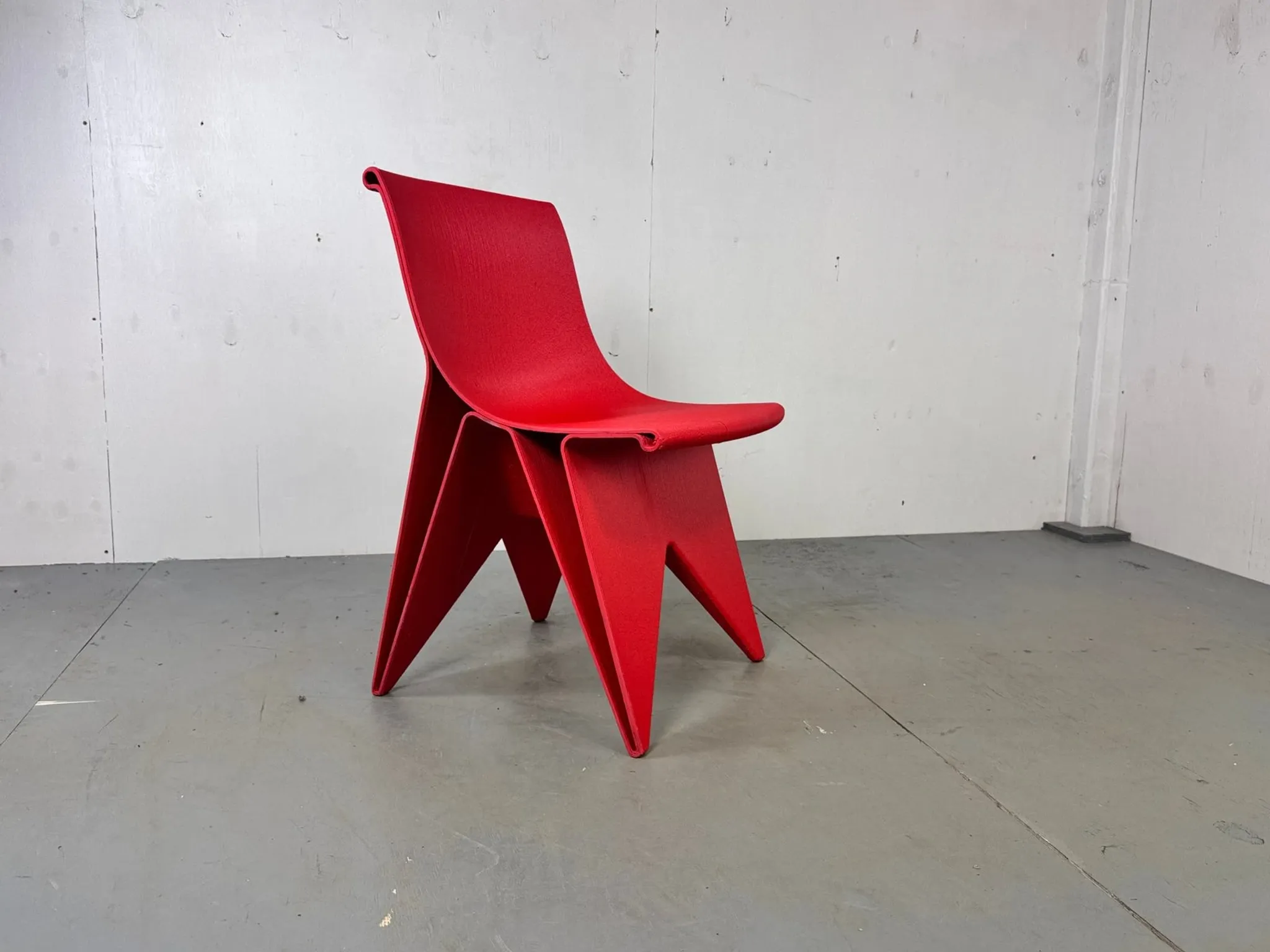 Chaise imprimée au style moderne futuriste et infini attribuée à Dirk van de Kooij, années 2000.