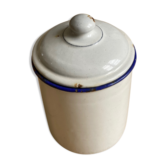 Enamelled pot