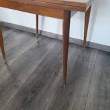 Vintage vitrified portfolio table