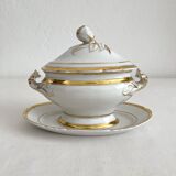Saucière à couvercle en porcelaine style Empire, XIXème siècle