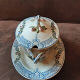 Old Tournay sauce boat. Creil and Montereau