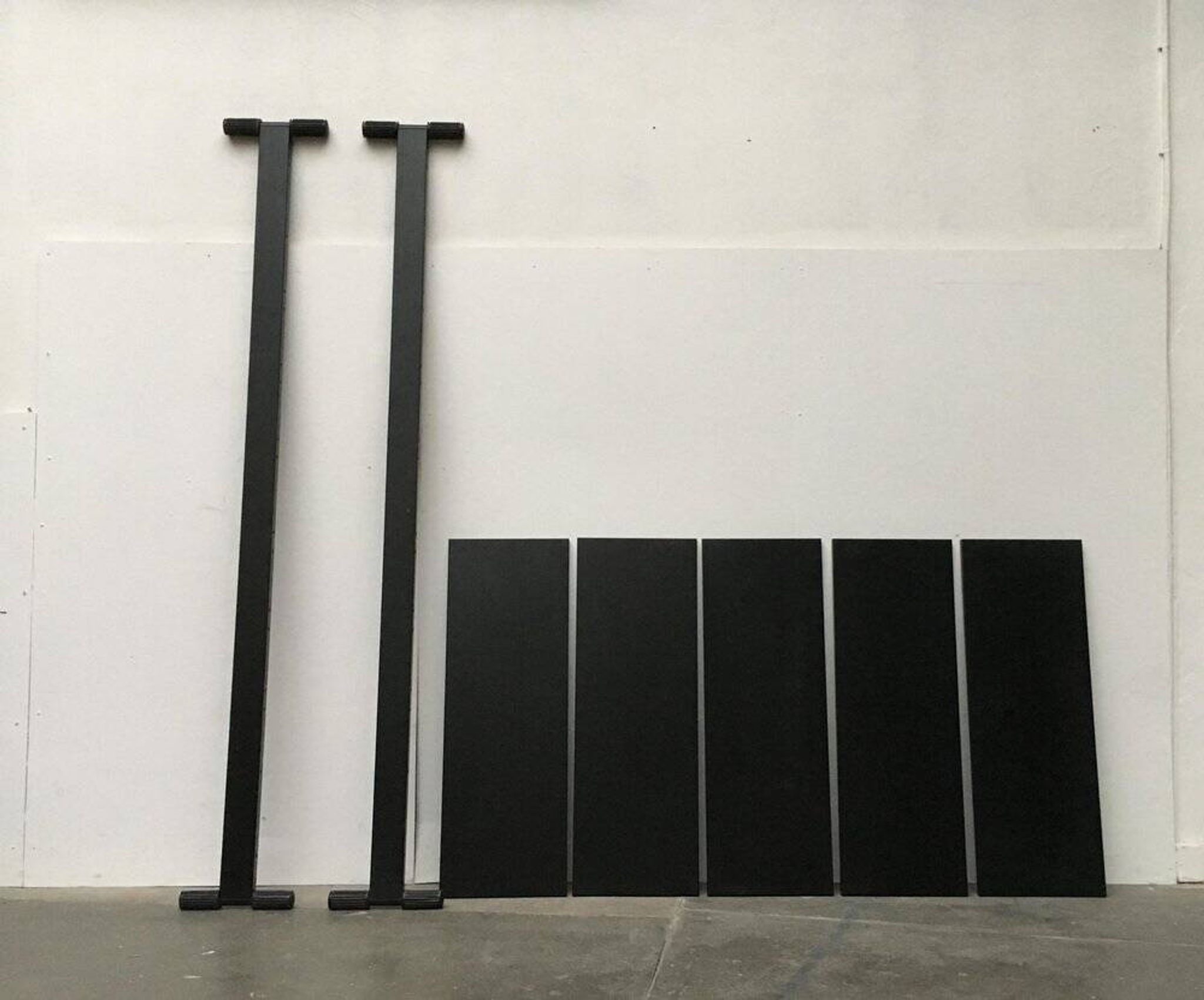 Postmodern Italian graffiti shelf by Rodney Kinsman for Bieffeplast, 1980s.