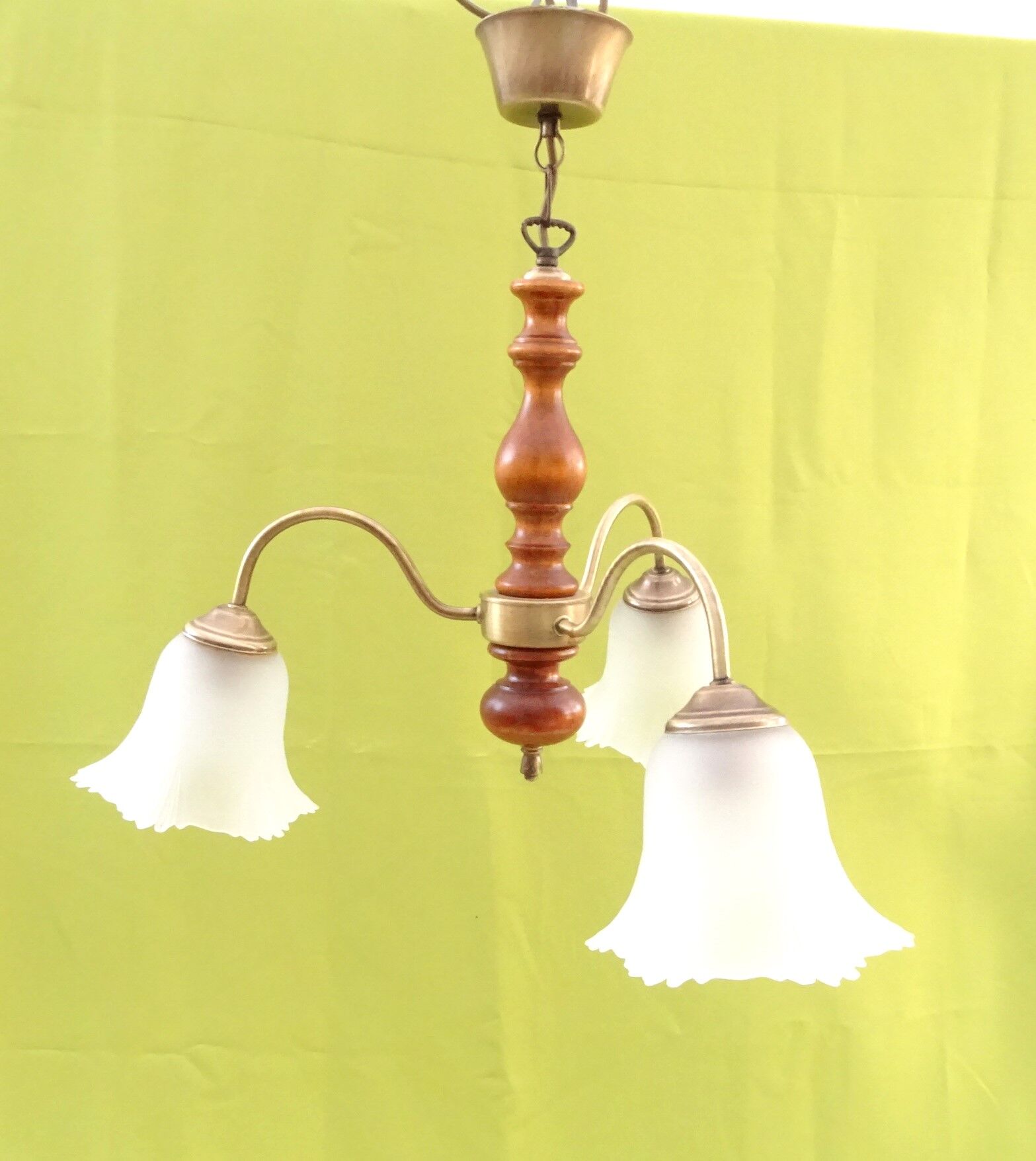 3-branched chandelier in opaque glass