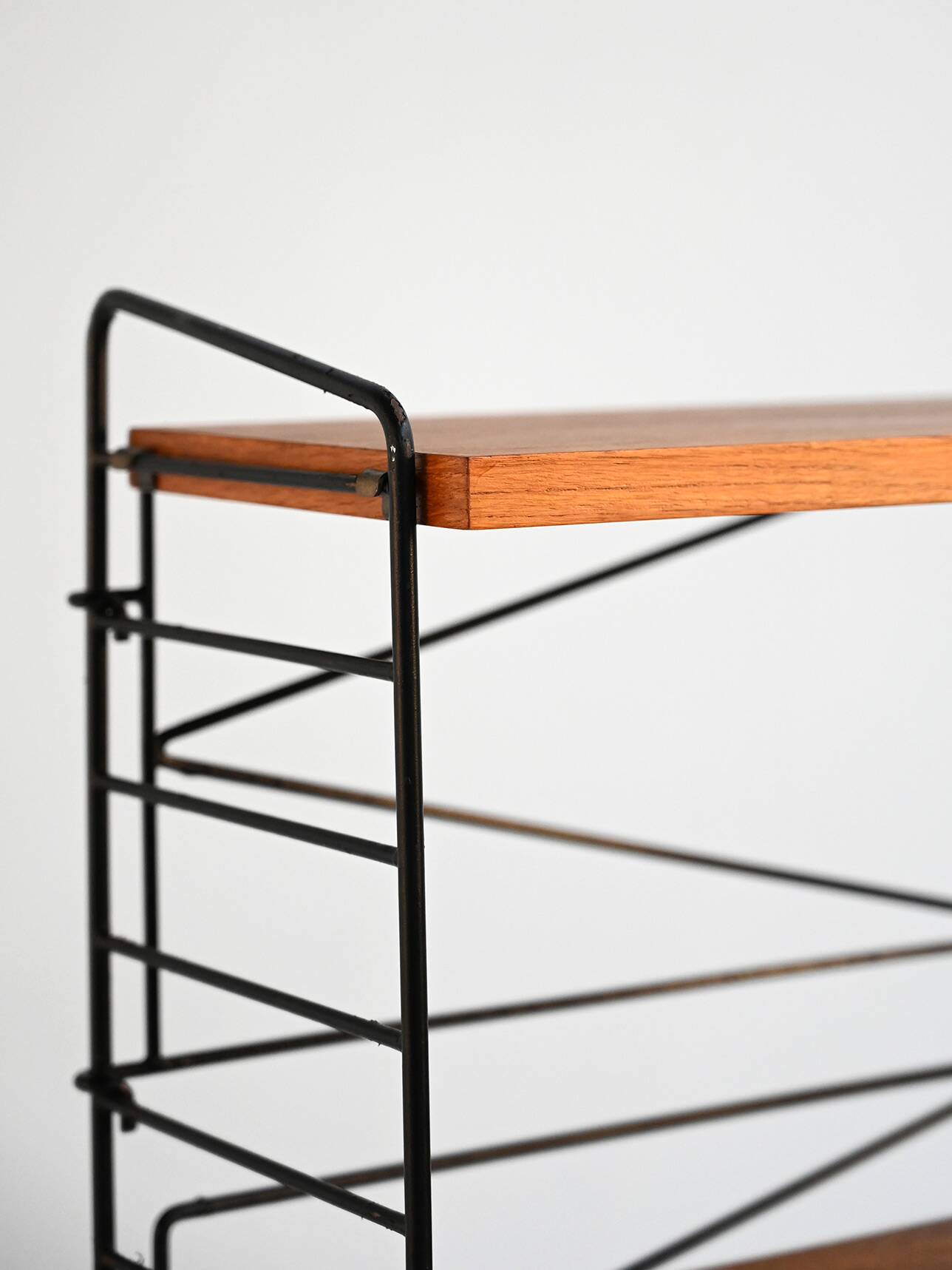 Freestanding Hylla-style shelving unit 1960s