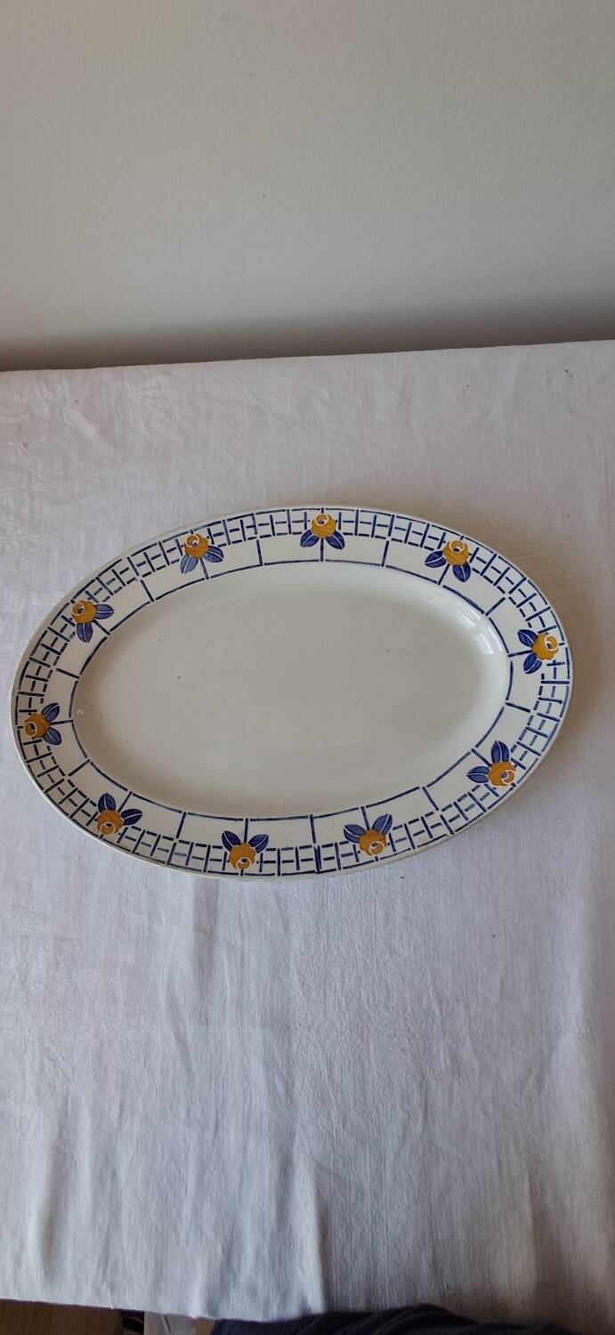 Sarreguemines Ribeauvillé Model Dish. Vintage
